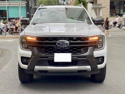 Wildtrak xe lướt bán tại hãng Ford cam kết chất xe