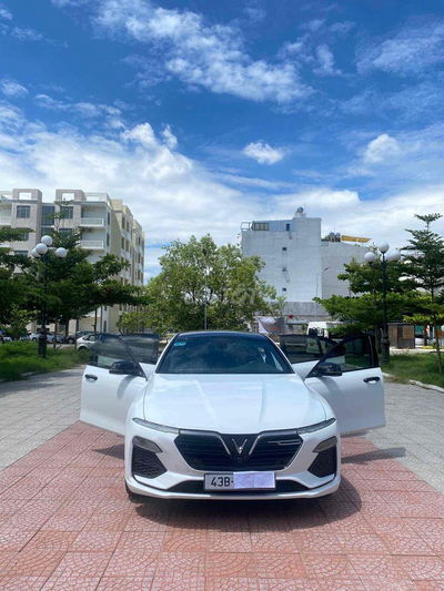 VinFast Lux A2.0 2022 A2.0 Tiêu chuẩn - 70000 km