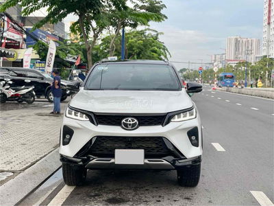Toyota Fortuner Legender 2022 Trắng đi lướt 29.000