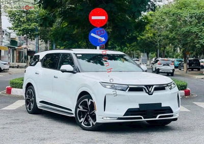 Xe VinFast VF9 Plus 2025