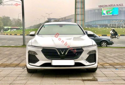 Xe VinFast Lux A 2.0 Base 2.0 AT 2019