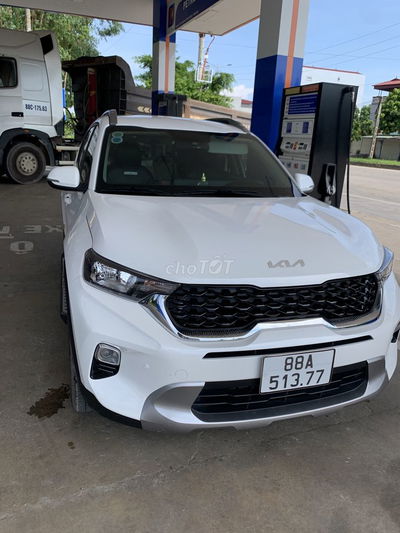 Kia Sonet 2021 Deluxe 1.5 AT - 40000 km