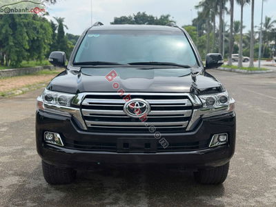 Xe Toyota Land Cruiser VX 4.6 V8 2013