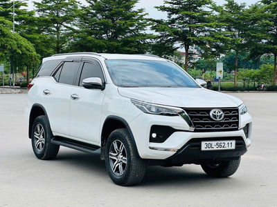 Toyota Fortuner 2021 2.4G máy dầu 7 chỗ Form mới