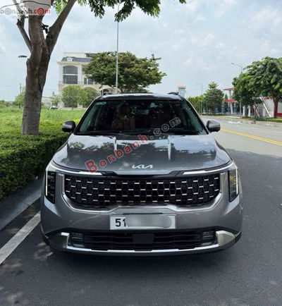 Xe Kia Carnival Signature 2.2D 2024
