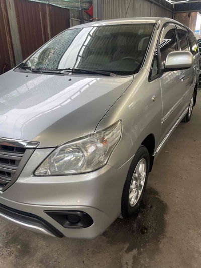 Toyota Innova 2014 E - 80000 km