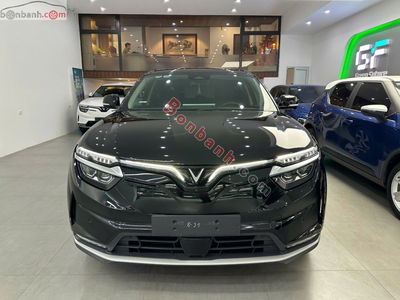 Xe VinFast VF8 Eco AWD 2023
