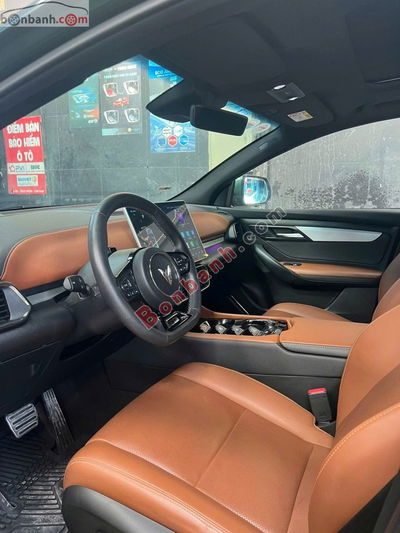 Xe VinFast VF8 Plus AWD 2023