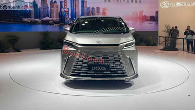 Xe Lexus LM 500h 2025
