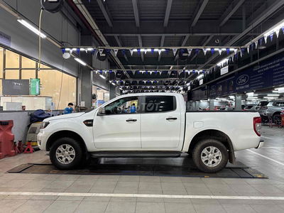 Ford Ranger XLS 4x2 AT 2022, bảo hành 2026 vay 75%