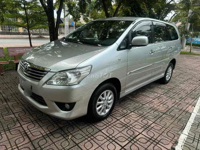 Toyota Innova 2013 E - 72000 km