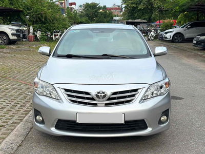 Toyota Corolla Altis 2014 1.8G AT - 120000 km