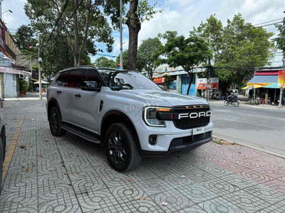 Everest mode2023 Titanium 2.0L AT 4x2 - 36000 km