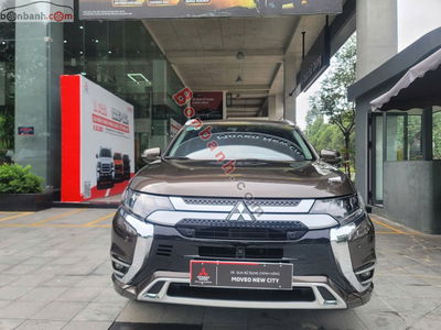 Xe Mitsubishi Outlander Premium 2.0 CVT 2023