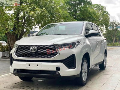 Xe Toyota Innova Cross 2.0 CVT 2025