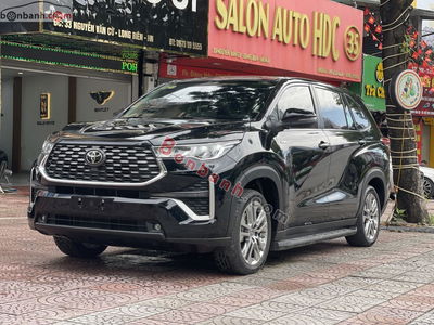 Xe Toyota Innova Cross HEV 2.0 CVT 2025
