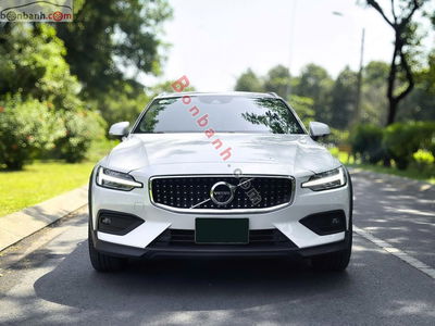 Xe Volvo V60 Cross Country B5 AWD 2022