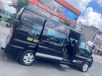 Xe Ford Transit Limousine 2022