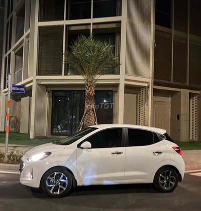 Hyundai Grand i10 2022 1.2 Sedan AT - 20000 km
