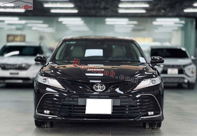 Xe Toyota Camry 2.0Q 2022