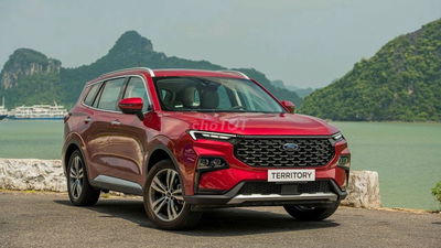 Territory Titanium X màu đỏ xe sẵn giao ngay + KM