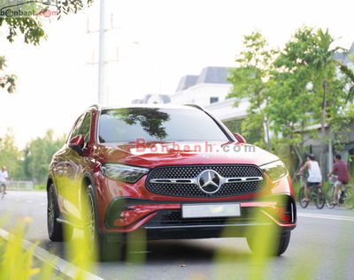 Xe Mercedes Benz GLC 300 4Matic 2023