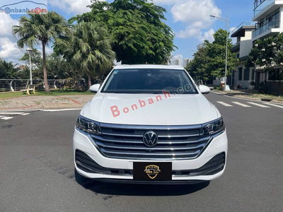 Xe Volkswagen Viloran Premium 2023