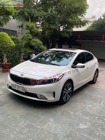 Xe Kia Cerato 1.6 AT 2017