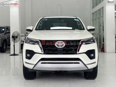 Xe Toyota Fortuner 2.7V 4x4 AT 2020