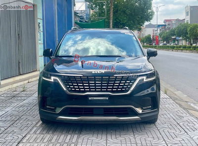Xe Kia Carnival Signature 2.2D 2024