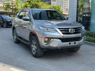 Xe Toyota Fortuner 2.7V 4x2 AT 2018