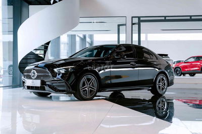 Mercedes Benz C300 model 2023