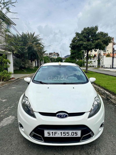 Ford Fiesta 2013 1.6 AT Hatchback - 100000 km
