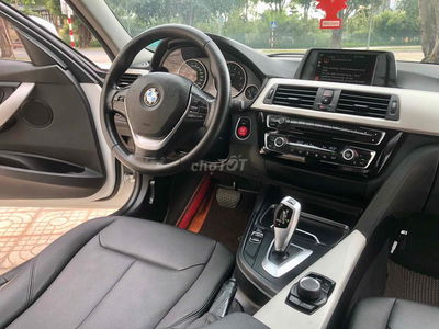BMW 3 Series 2015 320i - 82000 km máy b48