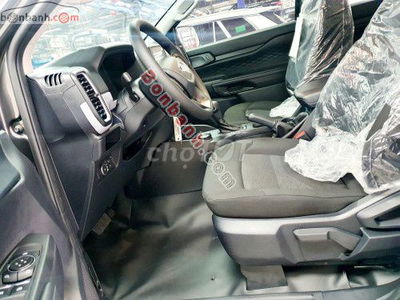 Ford Ranger Stormtrak 2.0L 4x4 AT 2025 - Màu bạc