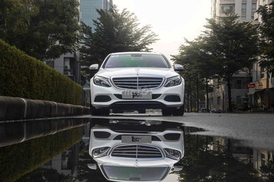 Mercedes Benz C250 Exclusive 2018 - Trắng/Đen