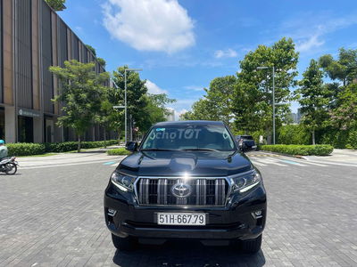 Bán xe Toyota CRUISER PRADO màu đen,nội thất kem
