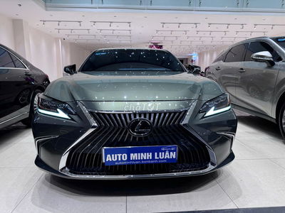Lexus ES 2021 250 - 29000 km