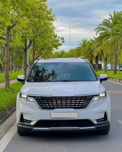 2021 2.2D Luxury 8 chỗ - 76000 km
