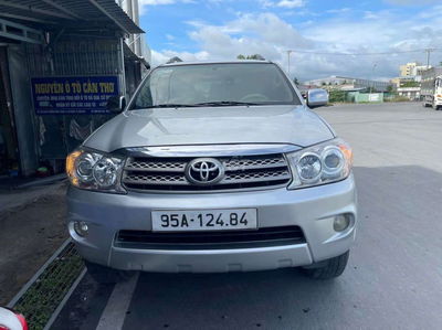 Fortuner máy dầu đk 2010