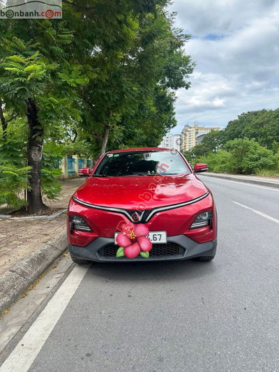 Xe VinFast VF6 Eco 2025