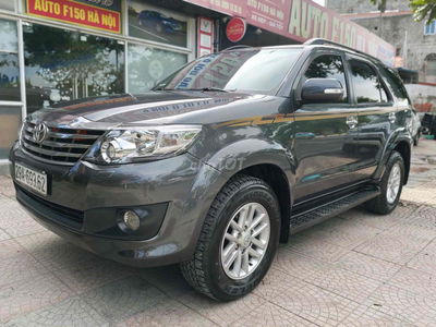 Toyota Fortuner 2013 2.7V 4x4 AT - 10000 km