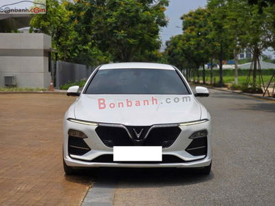 Xe VinFast Lux A 2.0 Premium 2.0 AT 2019
