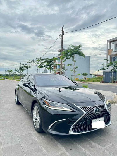 Lexus ES 2020 250 - 27600 km