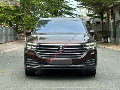 Xe Volkswagen Viloran Luxury 2023