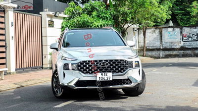 Xe Hyundai SantaFe Cao cấp 2.2L HTRAC 2021