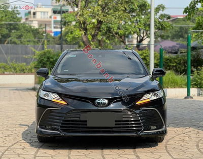 Xe Toyota Camry 2.0Q 2023