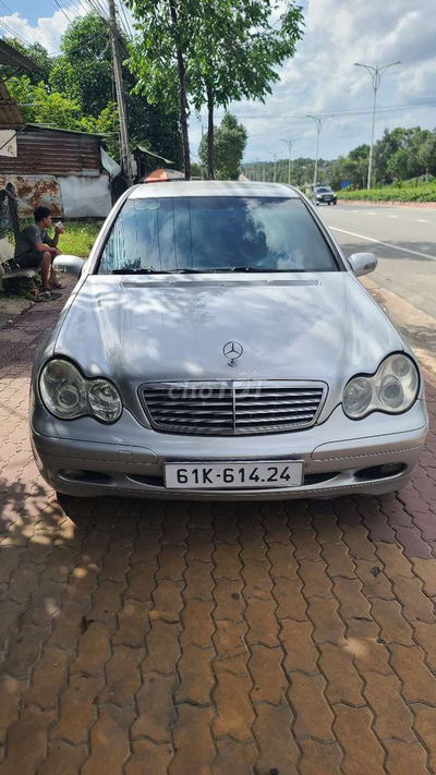 Mercedes 2004 C180K Classic - 88 km