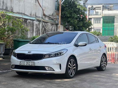 Kia Cerato 2017 2.0 AT - 85000 km