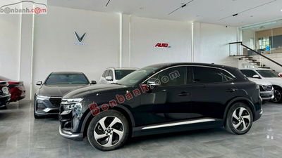 Xe VinFast VF8 Eco 2023